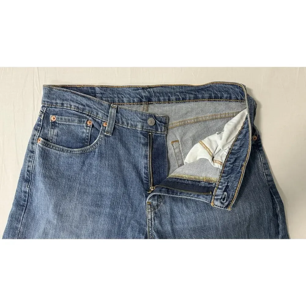 Levi’s 559 Jeans Men’s 33x34 Blue Relaxed Straight Fit Medium Wash Cowboy